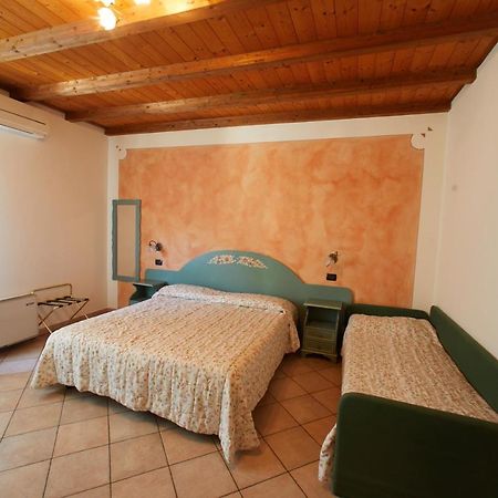 Agriturismo Roeno Belluno Veronese ภายนอก รูปภาพ