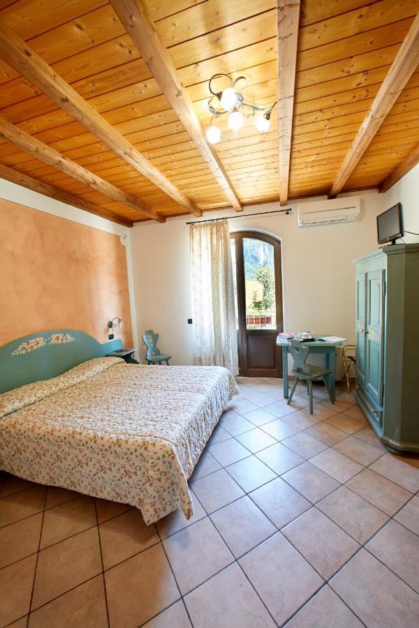 Agriturismo Roeno Belluno Veronese ภายนอก รูปภาพ